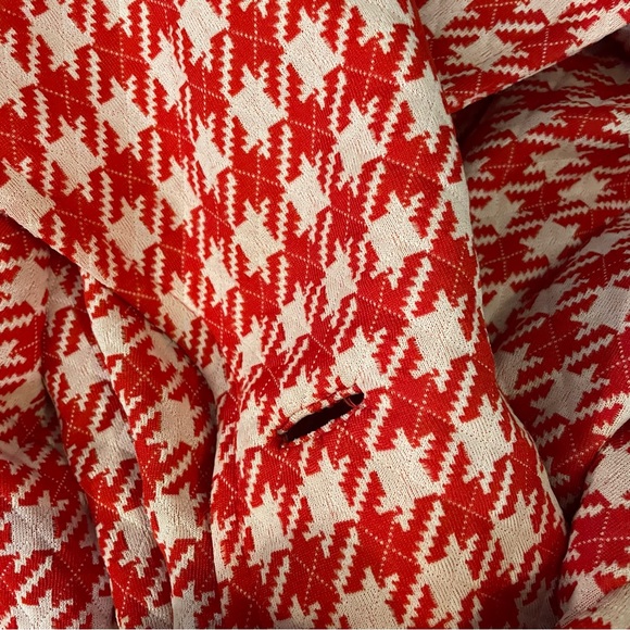 Women’s red and white houndstooth coat - Picture 9 of 9